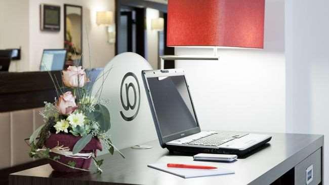Hotel Zeller'S Quartier Königsbrunn Facilidades foto
