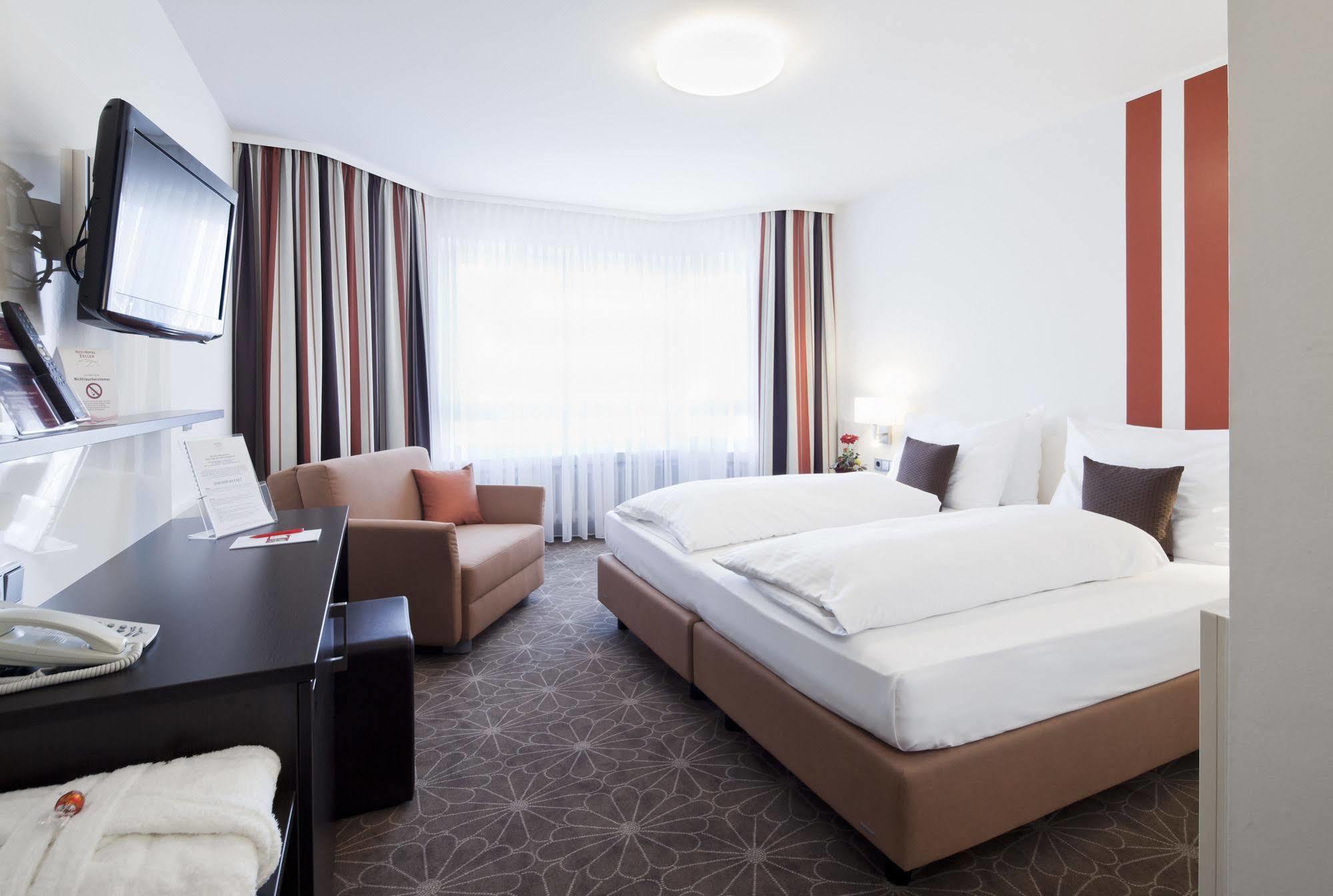 Hotel Zeller'S Quartier Königsbrunn Habitación foto